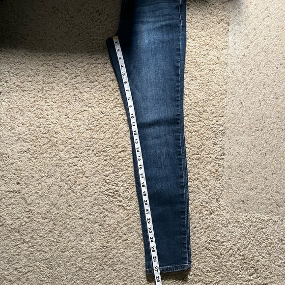 Old Navy Rockstar Super Skinny Jeans - Picture 8 of 8